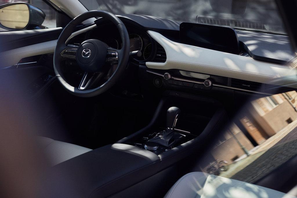 MAZDA 3 Sedan New